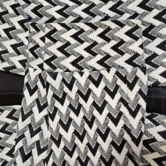 Jones Studio Black and White Patterned Blazer, Size 18W - Picture 7 of 7